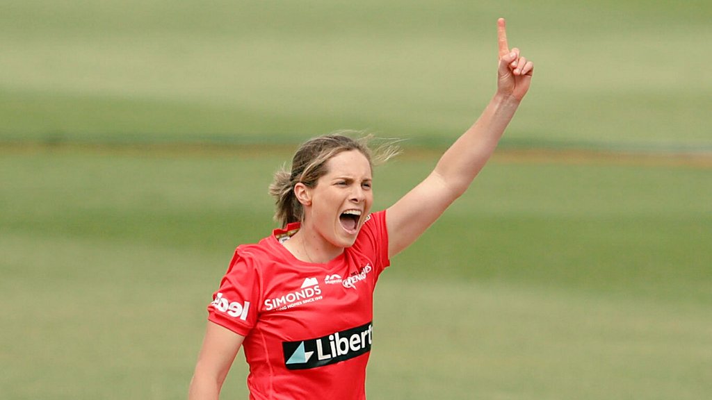 Melbourne Renegades extend Sophie Molineux WBBL contract for two years