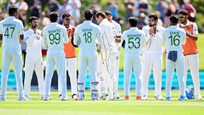 Ross Taylor picks final wicket as New Zealand steamroll Bangladesh to level series