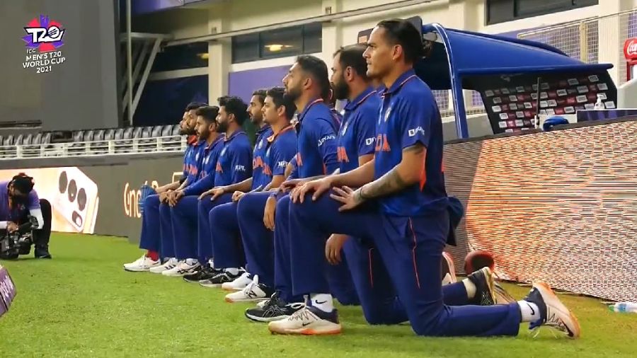 T20 World Cup | India take knee, Pakistan keep hands on their hearts to support fight against racism