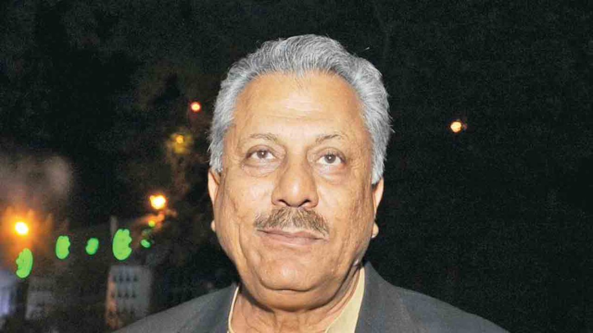 Former Pakistan captain Zaheer Abbas shifted to ICU in London