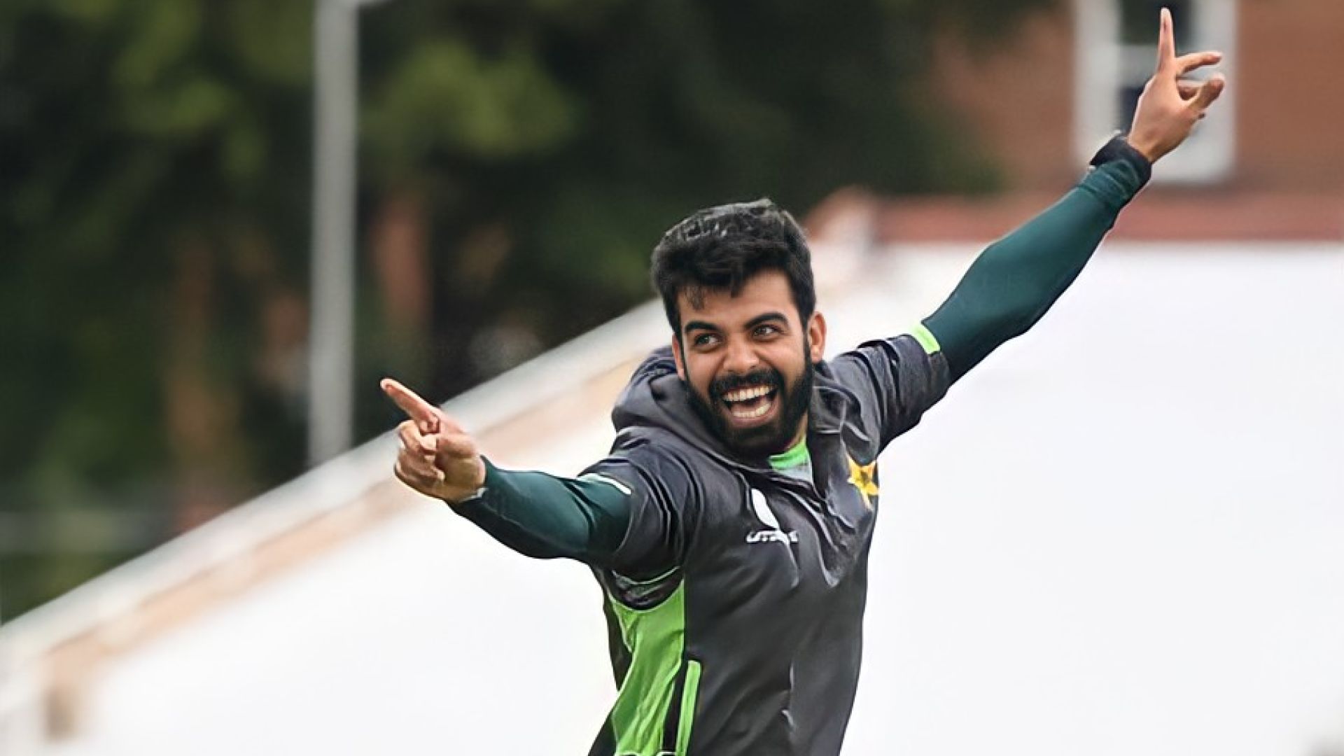 Shadab Khan banks on T20 exposure of Pakistan players to do well against full-strength England