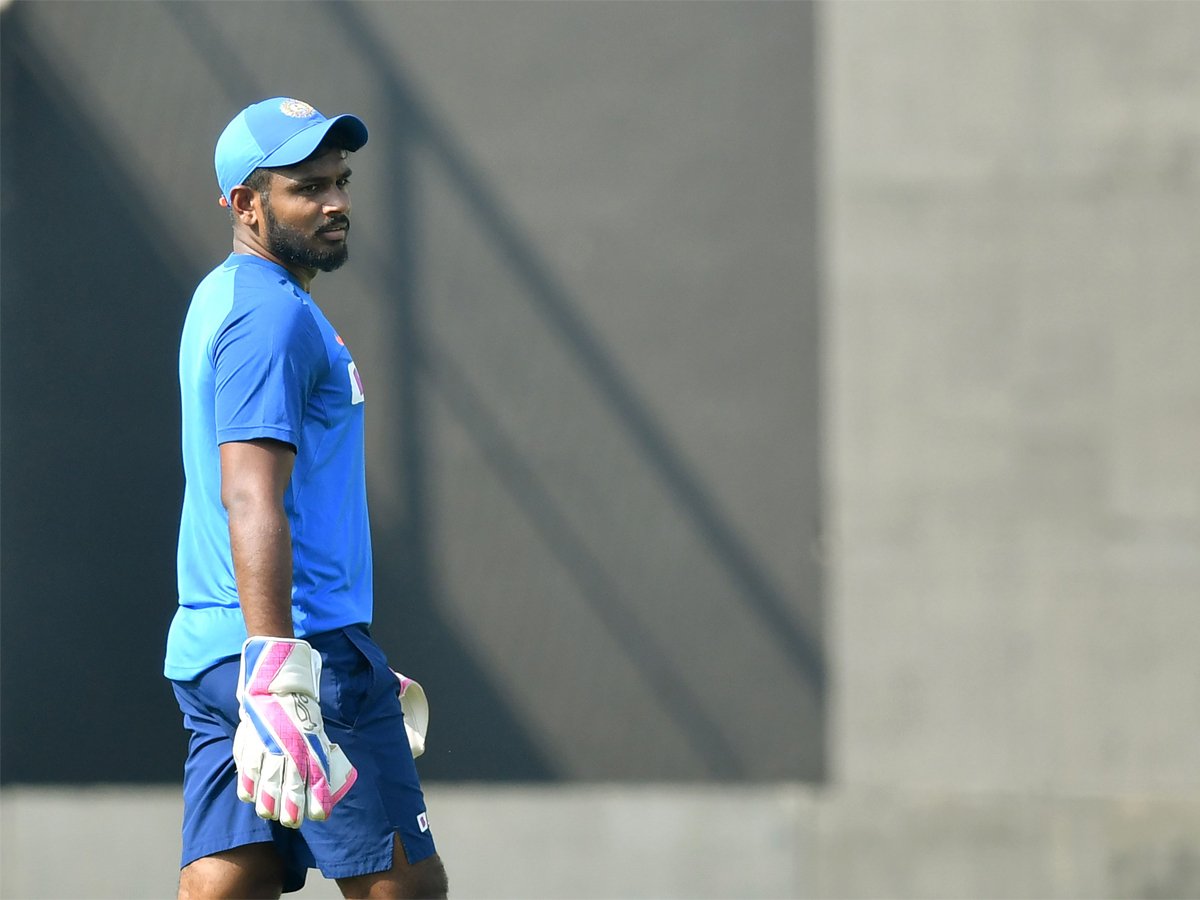 Sanju Samson suffers knee injury to miss out from 1st ODI against Sri Lanka