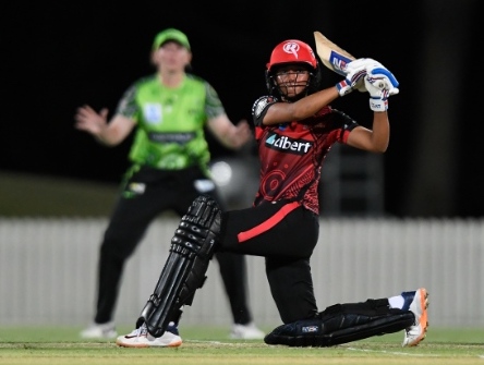 Indian captain Harmanpreet Kaur re-signs with Melbourne Renegades for WBBL 2022