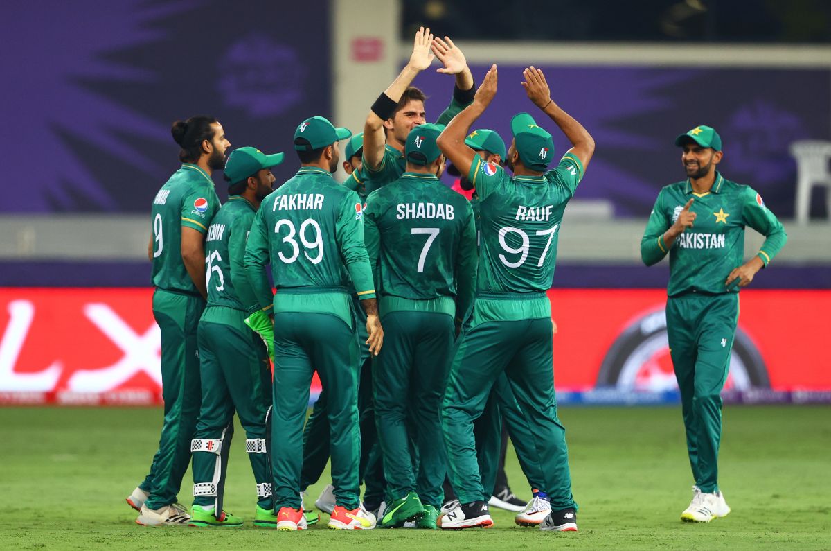 T20 World Cup | Pakistan rewrite history, win first game against India in World Cup