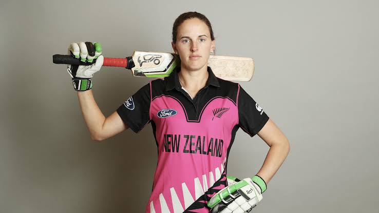 Amy Satterthwaite retires from international cricket