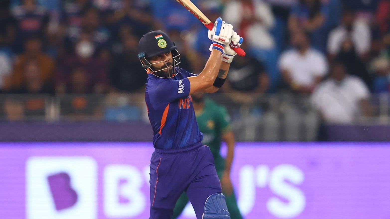 T20 World Cup | IND vs PAK: Virat Kohli gets back among runs, notches up important fifty 