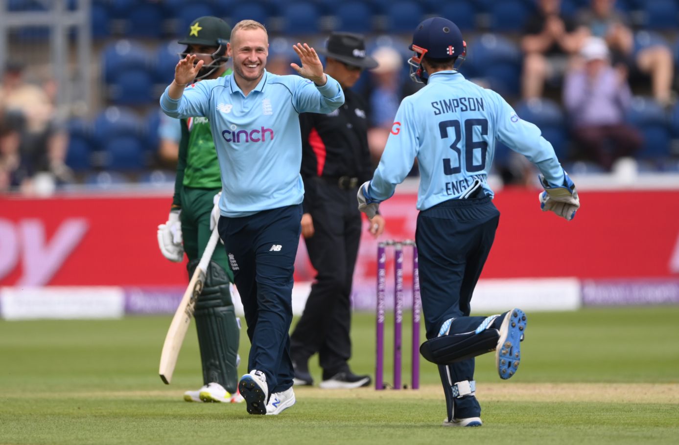 Watch: Matt Parkinson achieves maximum turn by any England spinner to castle Imam-ul-Haq