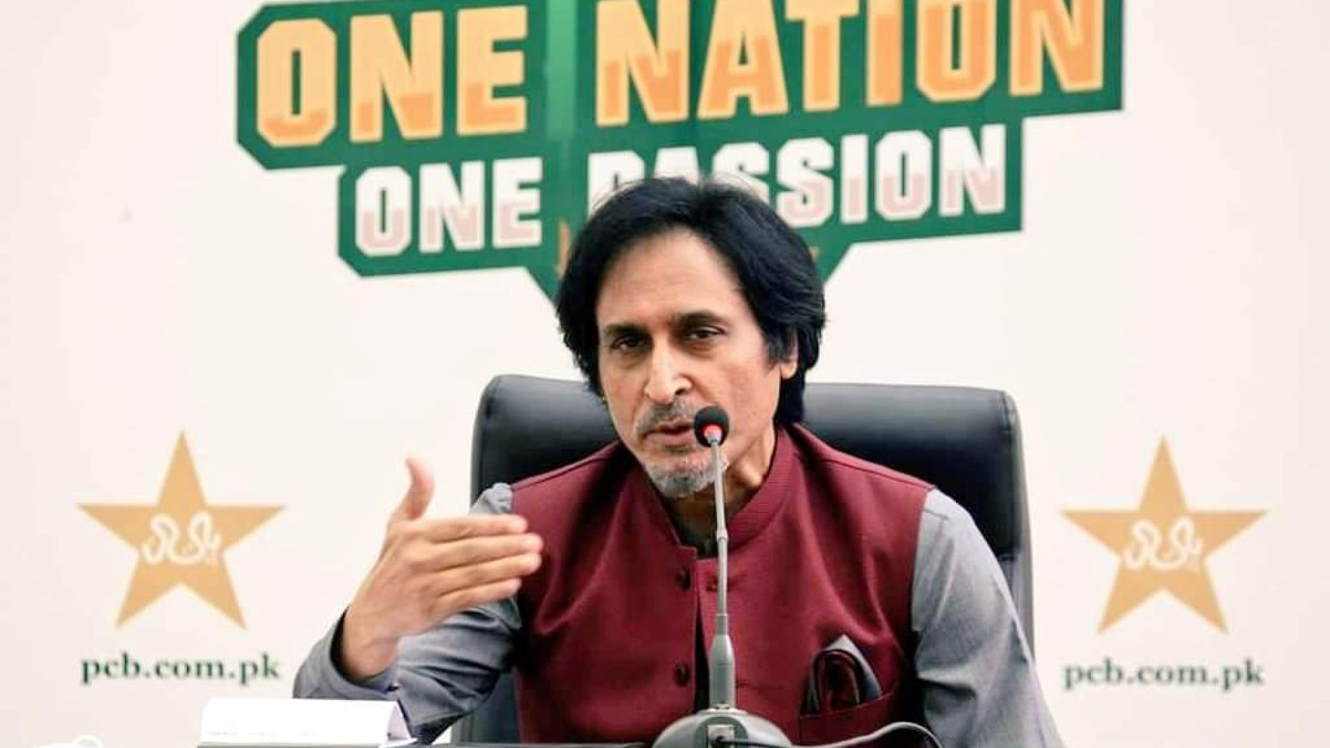 Twitter bashes PCB chief Ramiz Raja for trolling ECB chief on his resignation