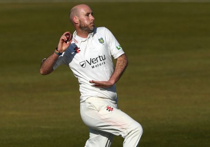 County Championship 2022 | Bowling performances steal the show as batters struggle on Day 1