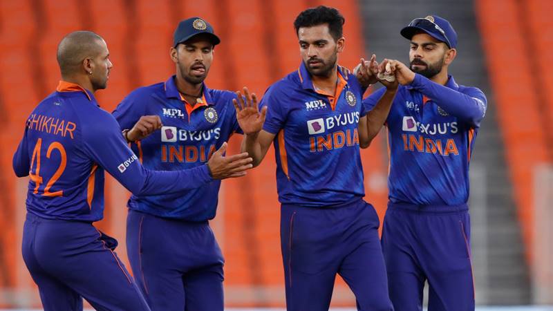 IND vs WI | 3rd ODI: Pacers rip through West Indies batting unit to push visitors on back foot  