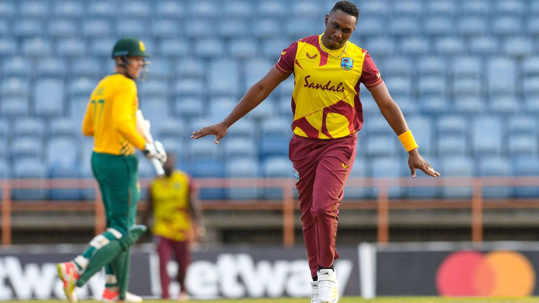 WI vs SA | 4th T20I: Dwayne Bravo, Kieron Pollard take series into decider 