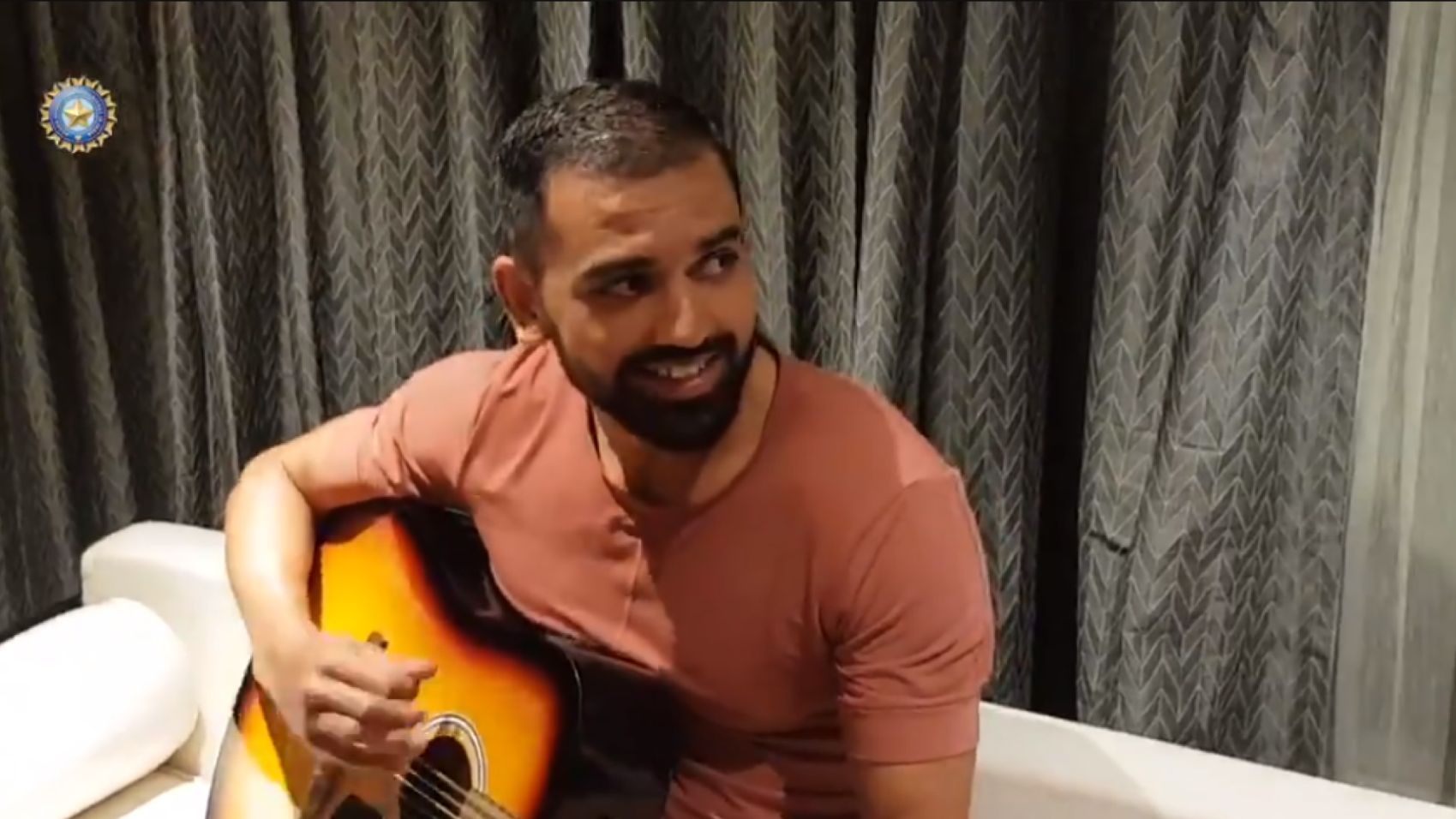 Watch: Deepak Chahar and Indian Physio Niranjan Pandit mesmerize with their medley of Bollywood classics