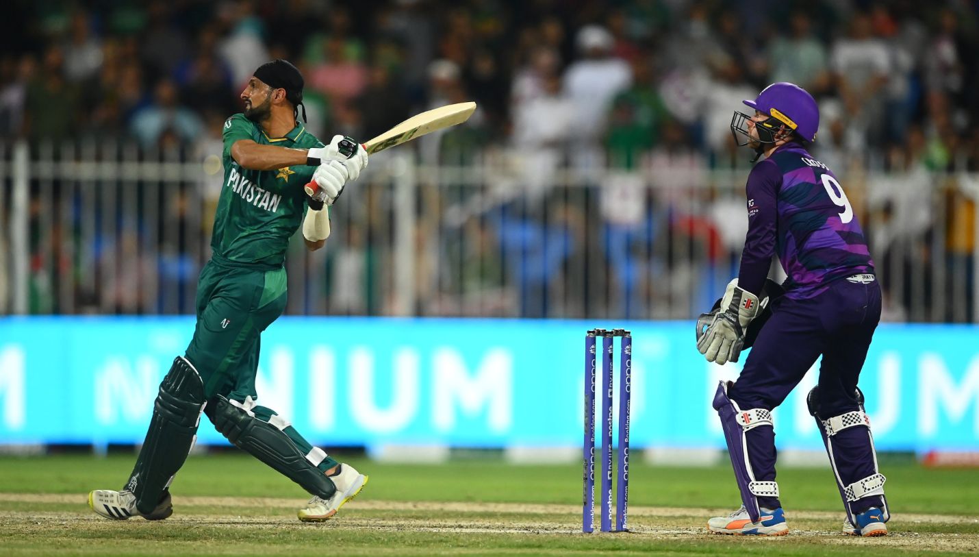 T20 World Cup | Shoaib Malik hits fastest-ever fifty for Pakistan in T20I history