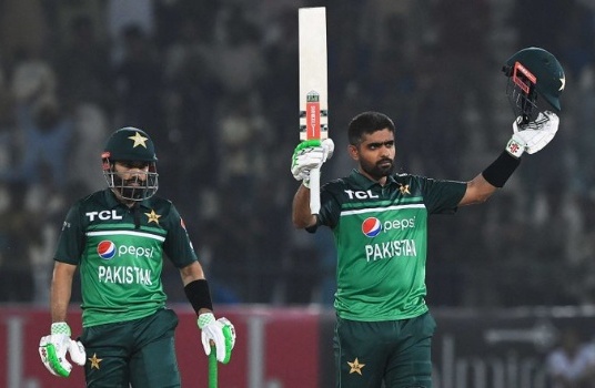 Shai Hope fights, as does Babar but Pakistan emerge victorious