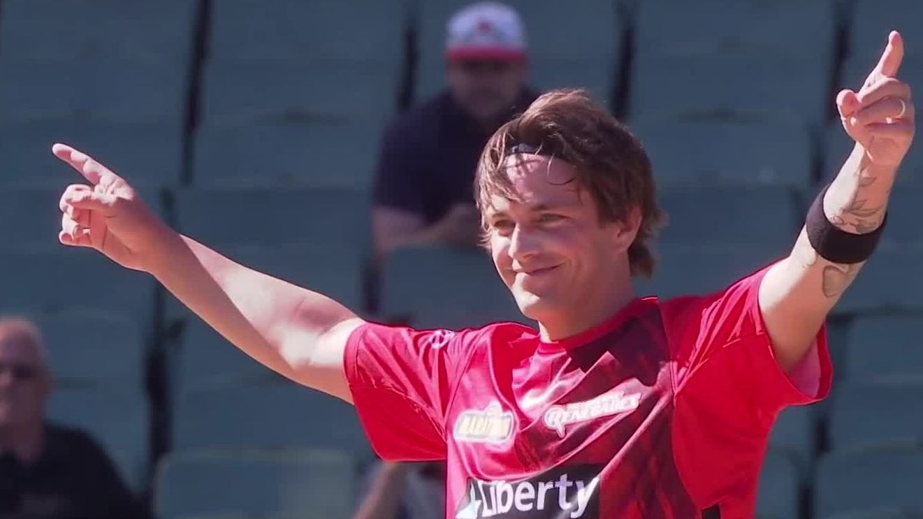 BBL 2021-22: Melbourne Renegades' Cameron Boyce picks four wickets on the trot vs Sydney Thunder 