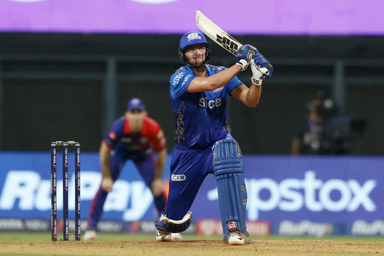 IPL 2022: 'I got a message from Faf, it was a picture of him, Maxi and Virat all in MI kits', Tim David 