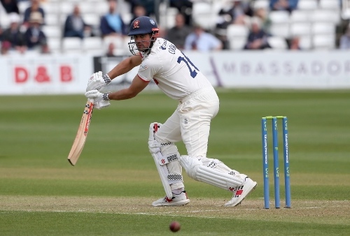 Yorkshire vs Essex County Championship 2022 Division I│Sir Alastair Cook steals the show on Day 1