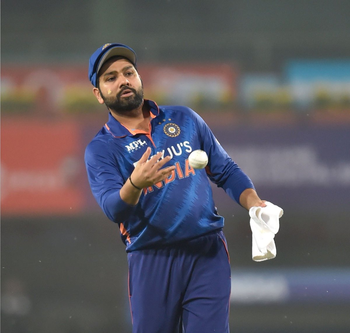 ENG vs IND | "We wanted to give guys seating on the bench a chance", Rohit hints at the inclusion of reserve players in third T20I