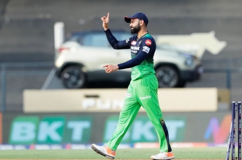 'Virat Kohli can't take break from India matches'- Sunil Gavaskar