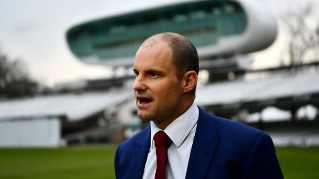 Andrew Strauss not in favour of Ashes postponement