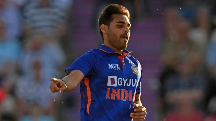 Bhuvneshwar Kumar achieves a historic feat; becomes the first bowler to bowl 500 dot balls in T20Is