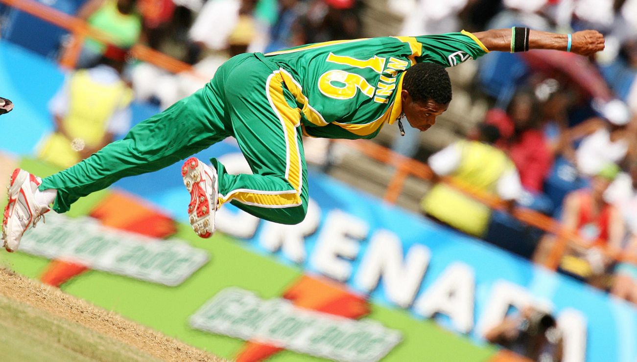 Ntini ran to stadiums from team hotels, because he felt unwelcomed in team bus: Holding 
