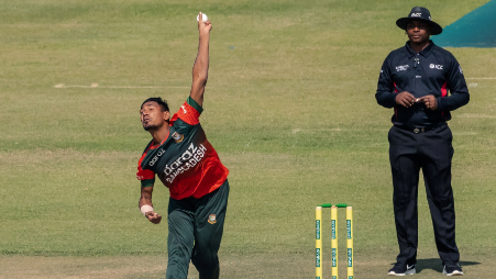 Bangladesh put up incredible resistance, eliminate top order to push Pakistan in first T20I