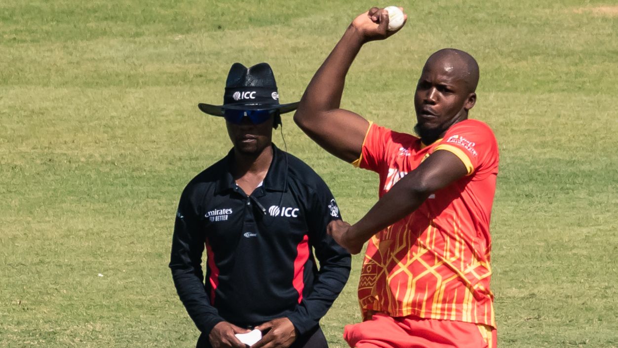 Luke Jongwe removes Mehidy Hasan & Afif Hossain as Chakabva does a Dhoni to help Zimbabwe record team hattrick