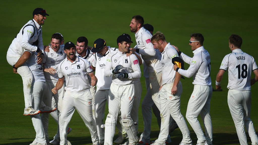 All-round Warwickshire trounce Somerset to win County Championship 2021-22