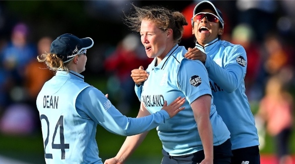 Anya Shrubsole bids adieu to all forms of international cricket