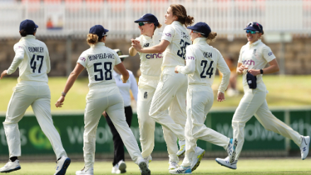 Women’s Ashes | Day 1 - Meg Lanning & Rachel Haynes denied centuries as England keep on the fight