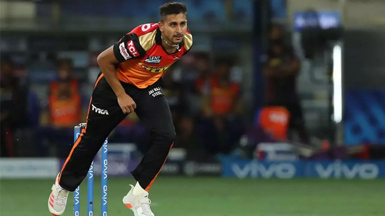 WATCH | SRH sensation Umran Malik gets emotional after receiving family’s special message