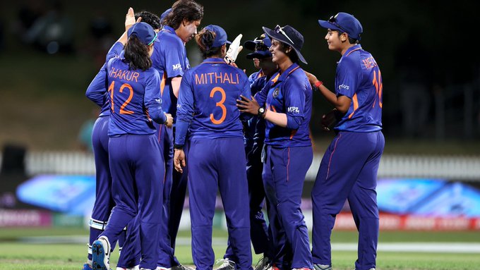 'They could not get the food' - Vinod Rai shares women cricketers' plight during 2017 World Cup