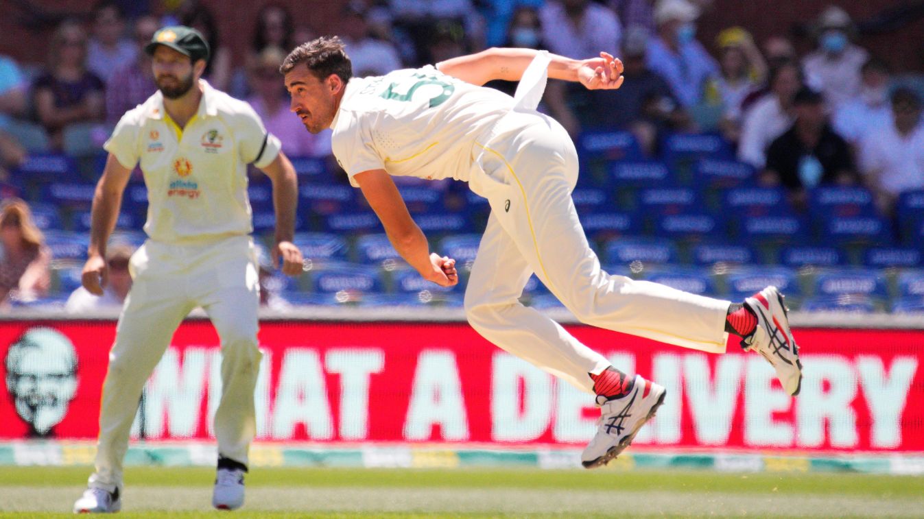 The best I have seen him bowl in a while: Stand-in skipper Smith showers praise on Starc