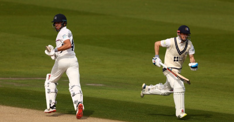 County Championship Division II | Sussex’s bowlers hunt in a pack to leave Middlesex in a precarious position