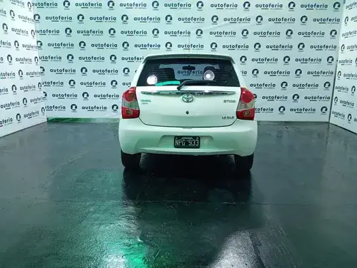 Toyota Etios 1.5 XLS 5P L13 2014