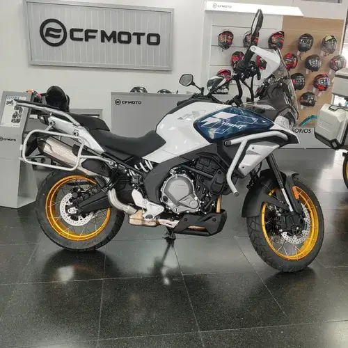 700 MT ADVENTURE Touring 2026