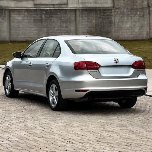 Volkswagen Vento 2.0 TDI LUXURY DSG L11 2012