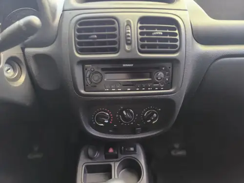 Renault Clio 1.2 Mío Expression Pack I 2013
