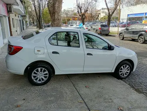Renault Logan 1.6 16v Life 2025