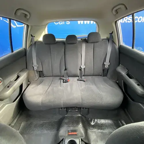 Nissan Tiida 1.8 Visia 2010