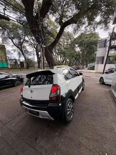 Toyota Etios Cross 1.5 Mt 2014