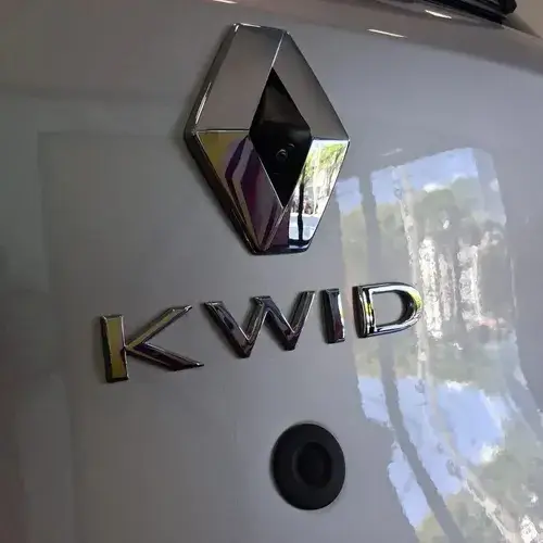 Renault Kwid 1.0 Sce 66Cv Iconic Bitono 2026