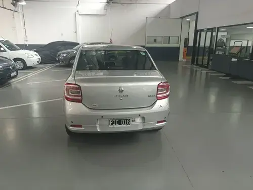 Renault Logan 1.6 Privilege 105cv 2015