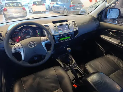 Toyota Hilux Pick-Up 3.0 Cd Srv Cuero 171cv 4x2 2014