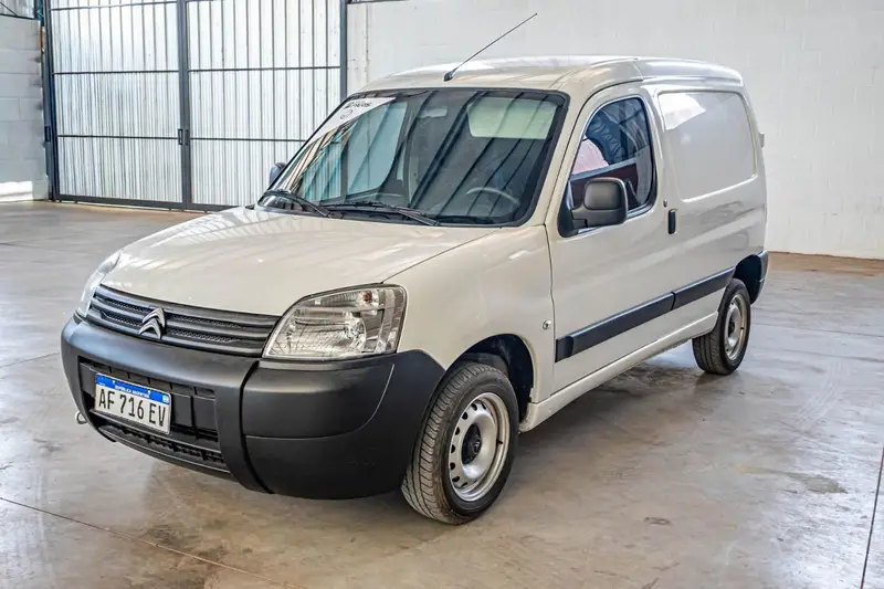 Citroën BERLINGO FURGON 1.6 HDI BUSINESS 2023