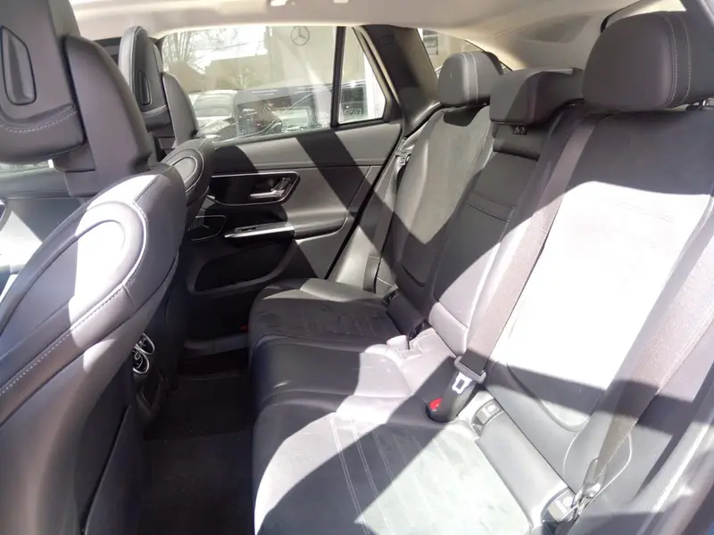 Mercedes-Benz GLC300 AMG LINE 2024