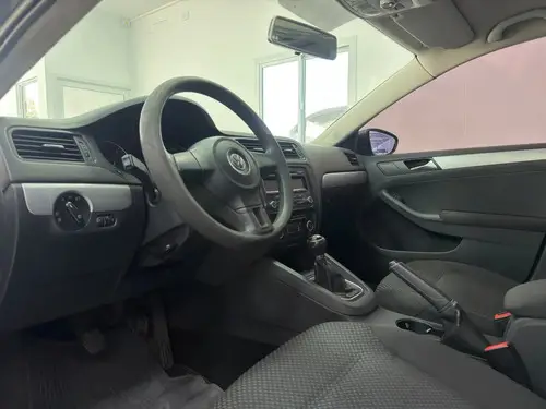 Volkswagen Vento 2.0 Advance I 110cv 2012