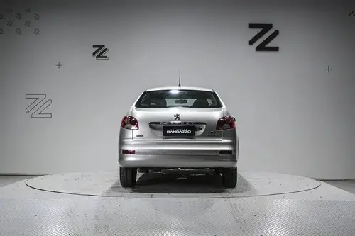Peugeot 207 1.6 Sedan Feline 106cv 2013
