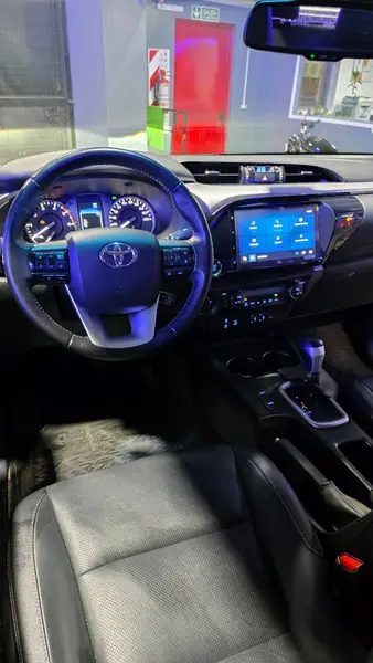 Toyota Hilux SRX 4x4 2.8L TDI 6AT Hilux SRX 4x4 2024